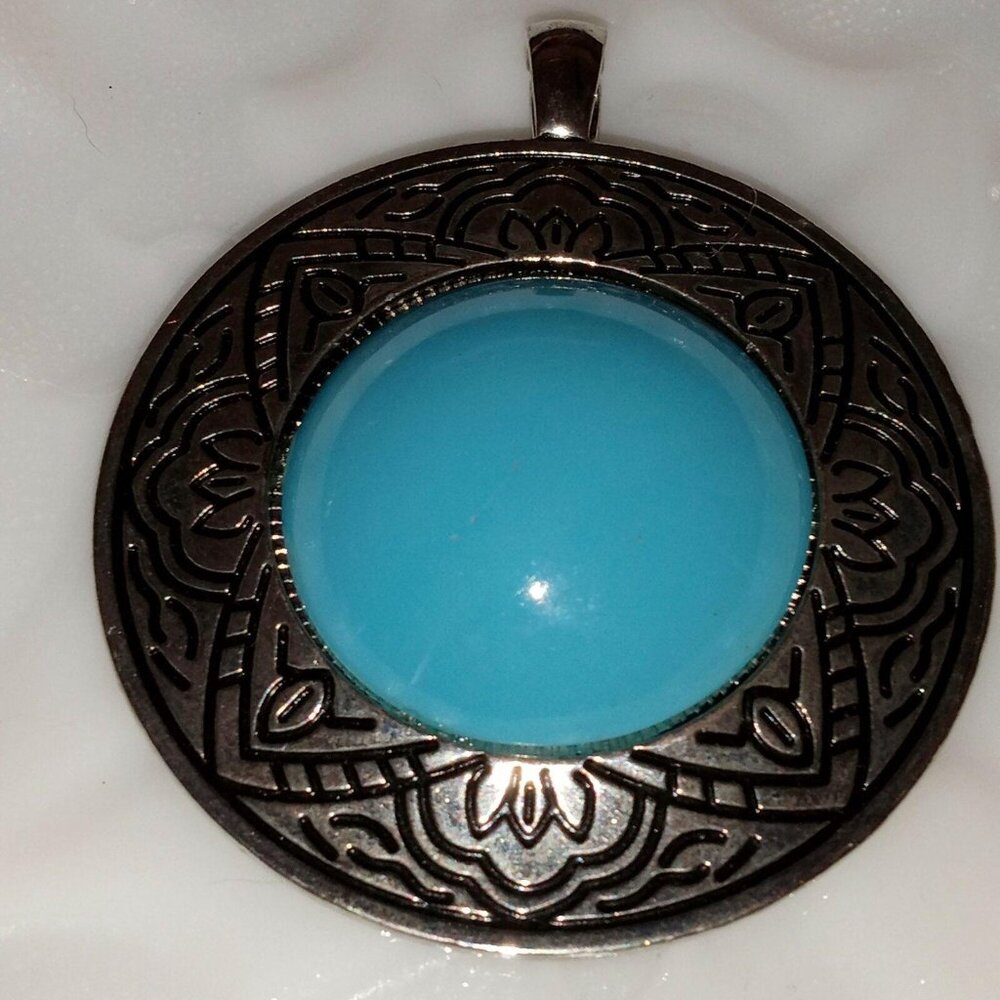 NOS- Vintage Large Silver Plated Turquoise Glass Pendant - Picture 5 of 5